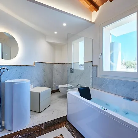 Apartamento Nazionale Skyloft -luxury Penthouse *